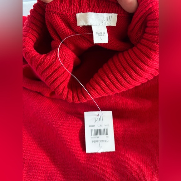 J. Jill women’s red turtleneck sweater round hem, size L, brand new. - Picture 4 of 7